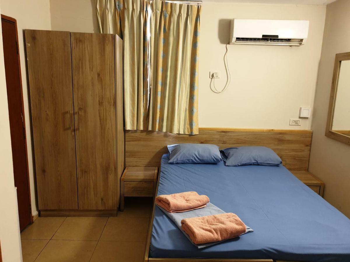 Bergik Hotel Tiberias Bagian luar foto